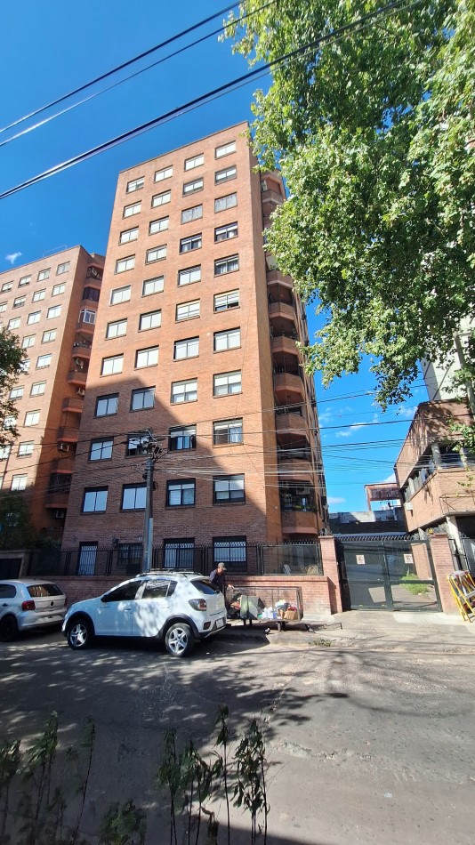 Departamento 4 Amb C/Cochera 4° Piso Lateral