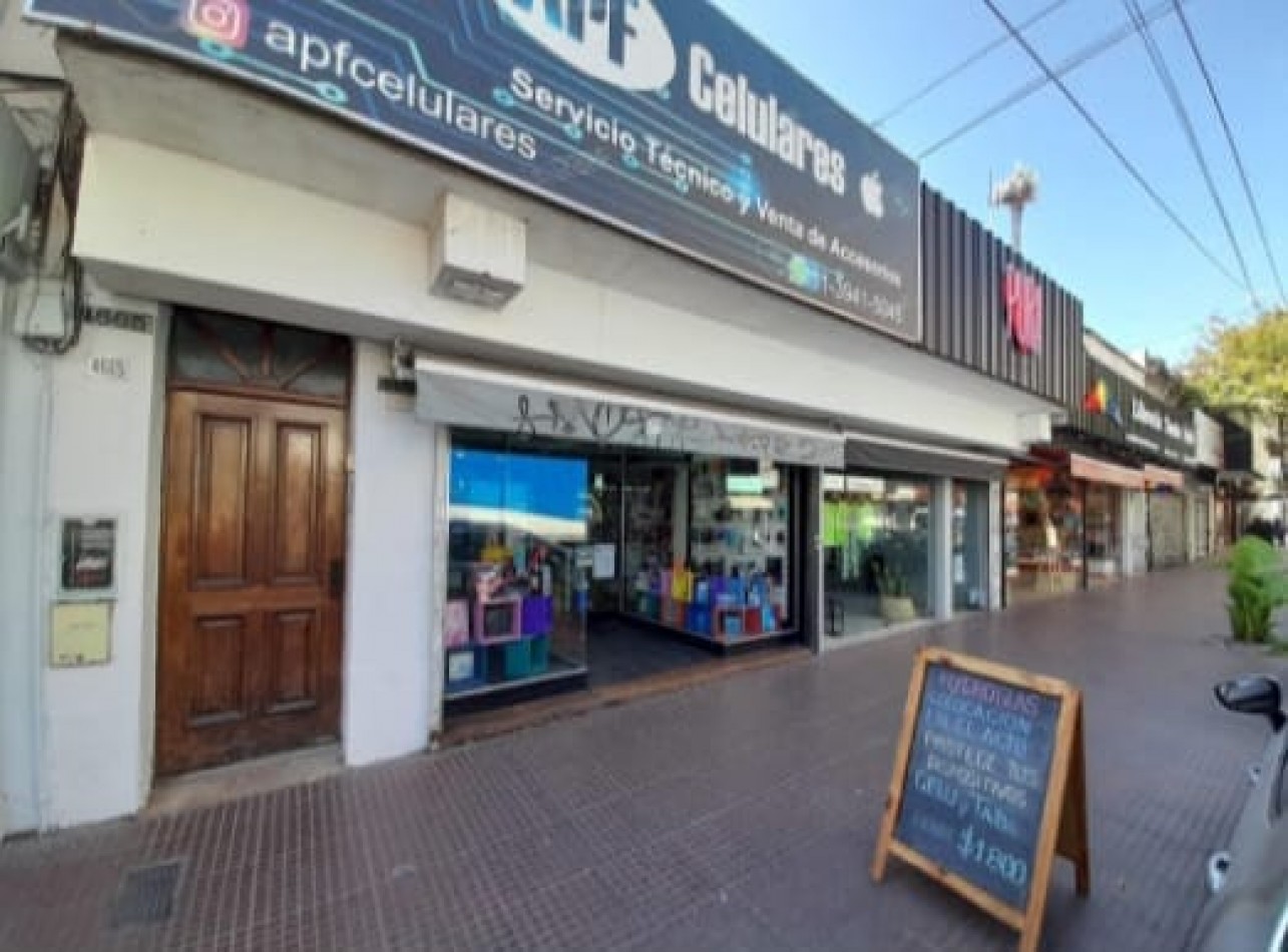 Venta 2  Locales + 2 Deptos