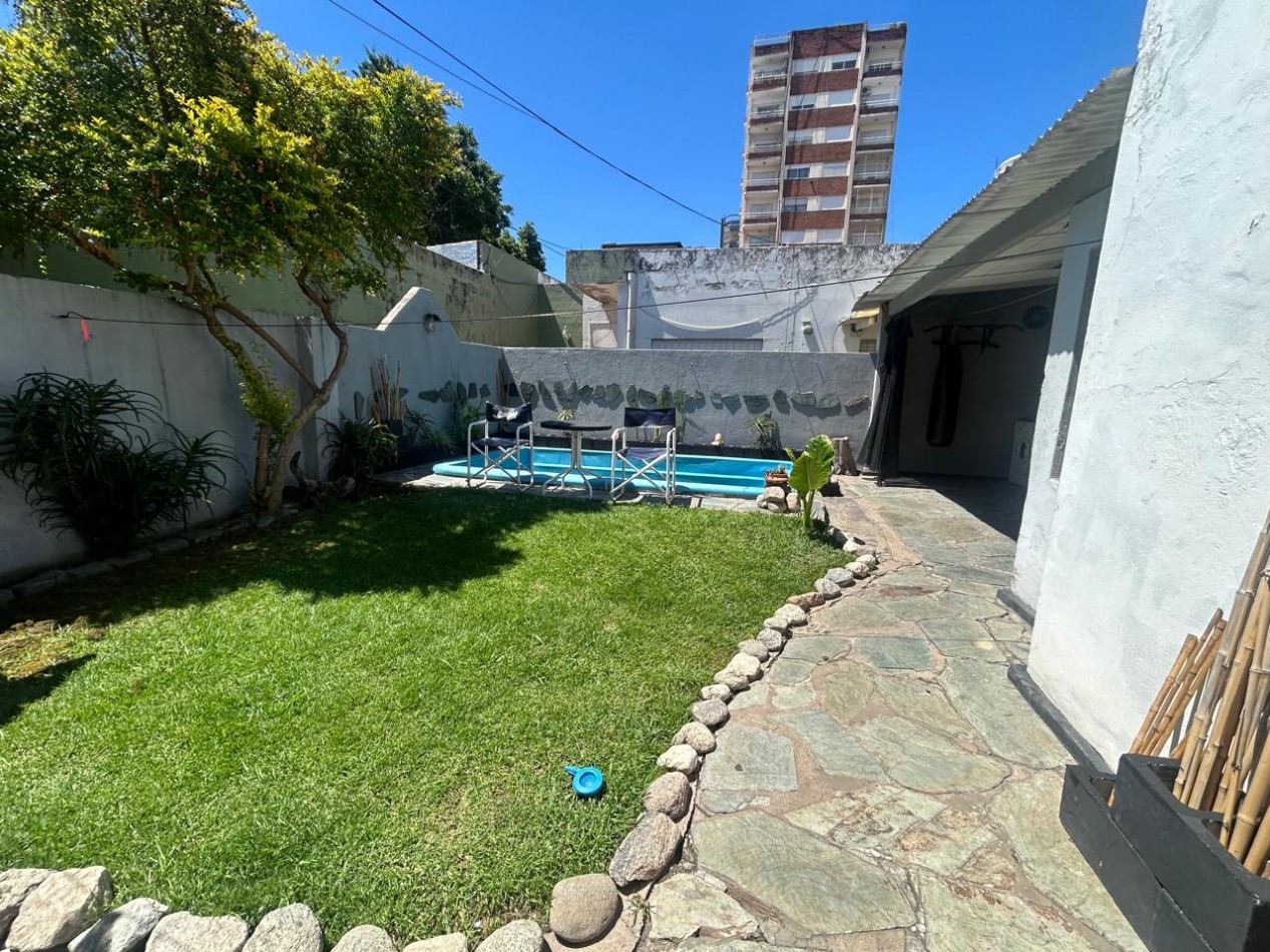Venta 2  Locales + 2 Deptos