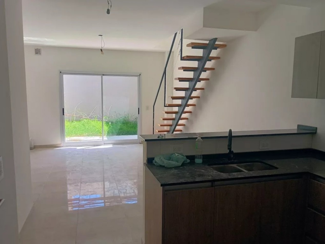 Venta Depto 4 Amb Tipo Duplex a Estrenar c/Cochera