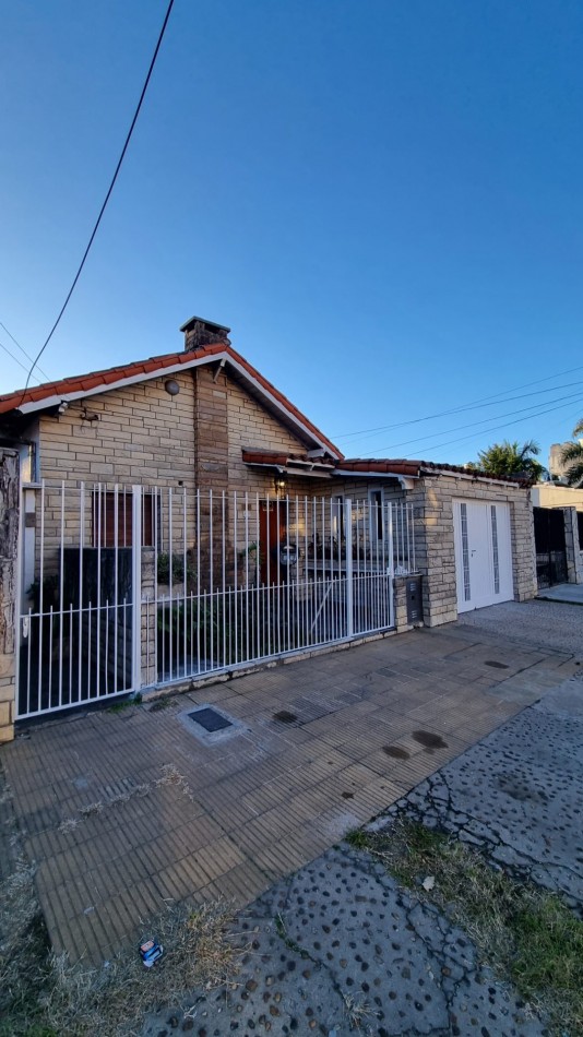 Casa 3 ambientes en Alquiler en Villa Ballester