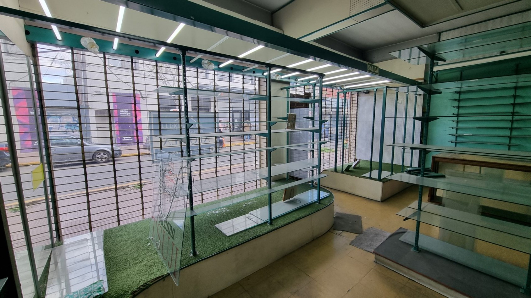 Local Comercial en Alquiler en Villa Ballester